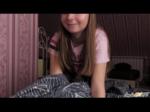 ❤️ Blondie nqus nws BFF qhov tob thiab tau Cum hauv nws lub qhov ncauj ❌ Liab porn ntawm hmn.pornobot.ru% ib